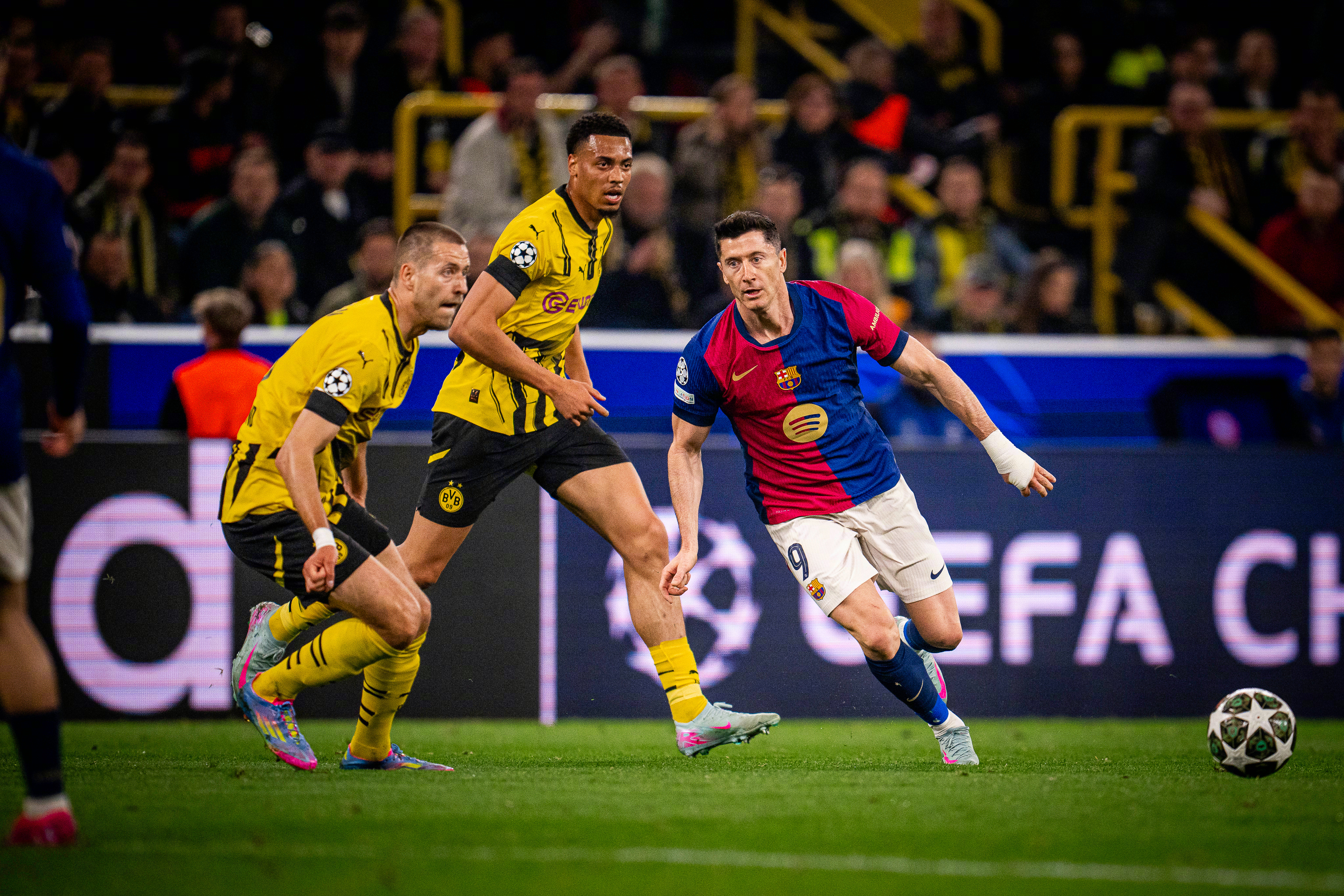 巴萨力克巴黎,挺进欧冠半决赛 巴萨力克巴黎,挺进欧冠半决赛