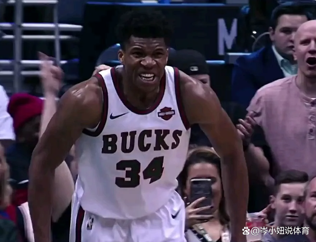 雄鹿力克开拓者，终结两连败！的简单介绍